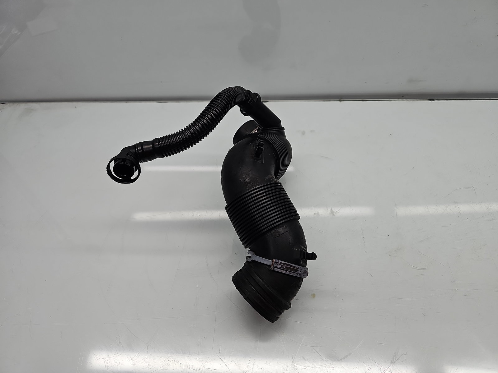 Tub admisie aer Volkswagen Golf 6 (5K1) [Fabr 2009-2013] 3C0129654M 1.6 TDI CAYC 77KW / 105CP - imagine 1