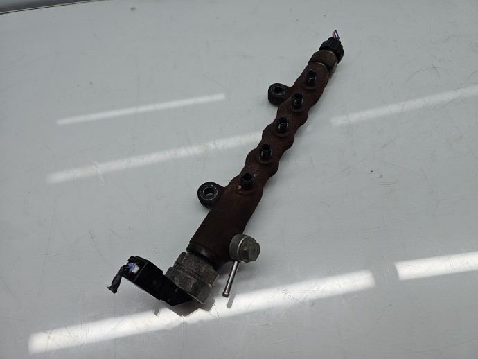 Rampa injectoare Toyota Rav 4 IV (ZSA4, ALA4) [Fabr 2013-2018] OEM 2.0 1AD-FTV 91KW / 124CP