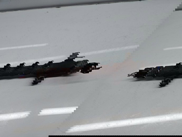 Rampa injectoare Toyota Rav 4 IV (ZSA4, ALA4) [Fabr 2013-2018] OEM 2.0 1AD-FTV 91KW / 124CP