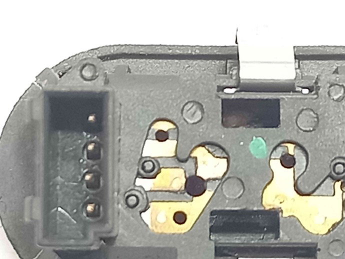 Buton geam dreapta fata 90561388 Opel Corsa C (F08, F68) [Fabr 2000-2005] 1.2 cdti