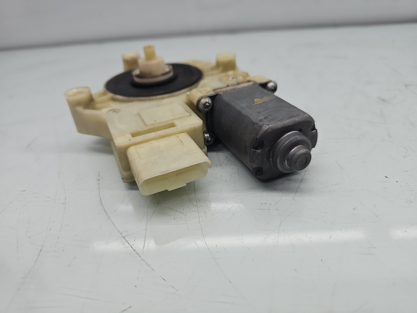 Motoras geam stanga spate PEUGEOT 308 (II) [Fabr 2013-2020] 9678190080 - imagine 3