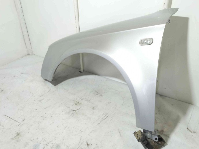 Aripa stanga fata LY7W Audi A4 (8EC, B7) [Fabr 2004-2008] 2.0 BLB
