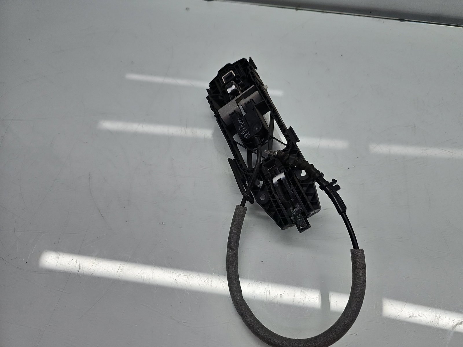 Maner usa stanga fata AUDI A3 (8VS) [Fabr 2013-prezent] Berlina S-line LS9R - imagine 5