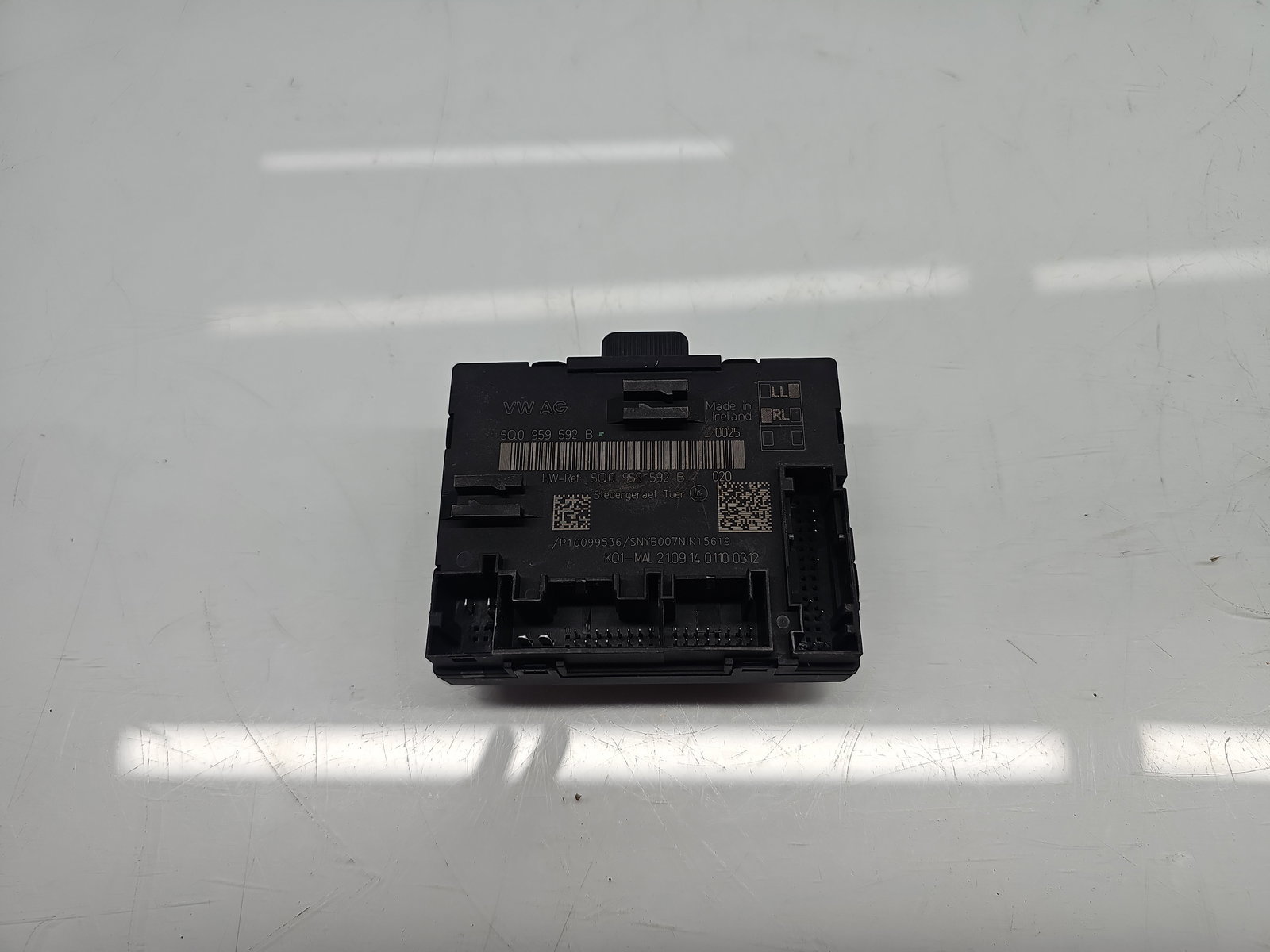 Modul confort AUDI A3 (8VS) [Fabr 2013-prezent] 5Q0959592B - imagine 1