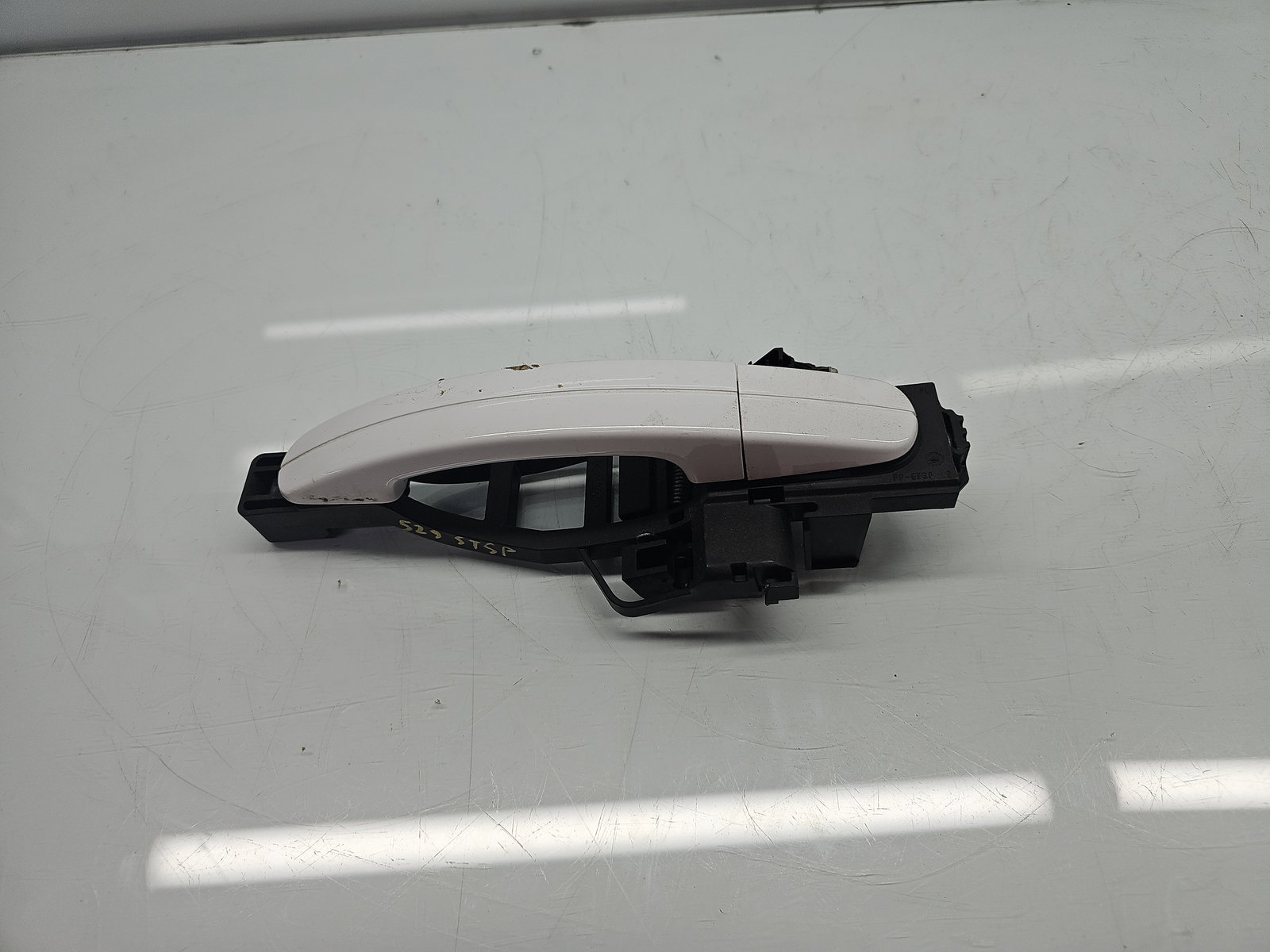 Maner usa stanga spate Ford Focus 3 [Fabr 2010-2018] Frozen White - imagine 1