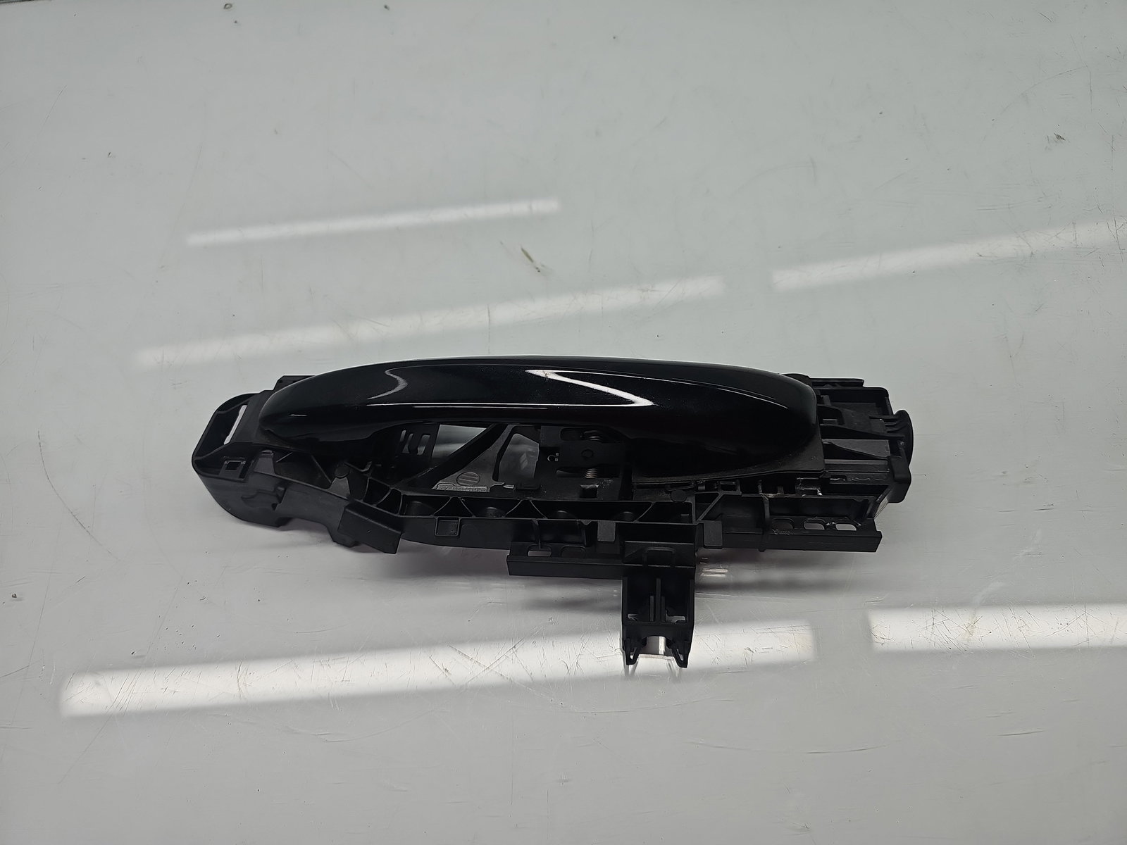 Maner usa stanga fata Mercedes Clasa A (W177) [Fabr 2019-2024] Berlina AMG 191U Negru Cosmos - imagine 2