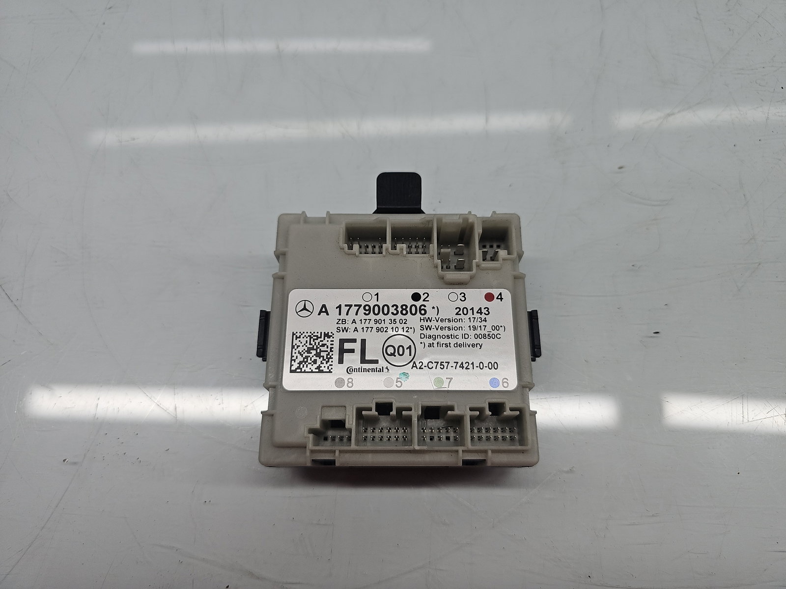 Modul confort Mercedes Clasa A (W177) [Fabr 2019-2024] A1779003806 - imagine 1