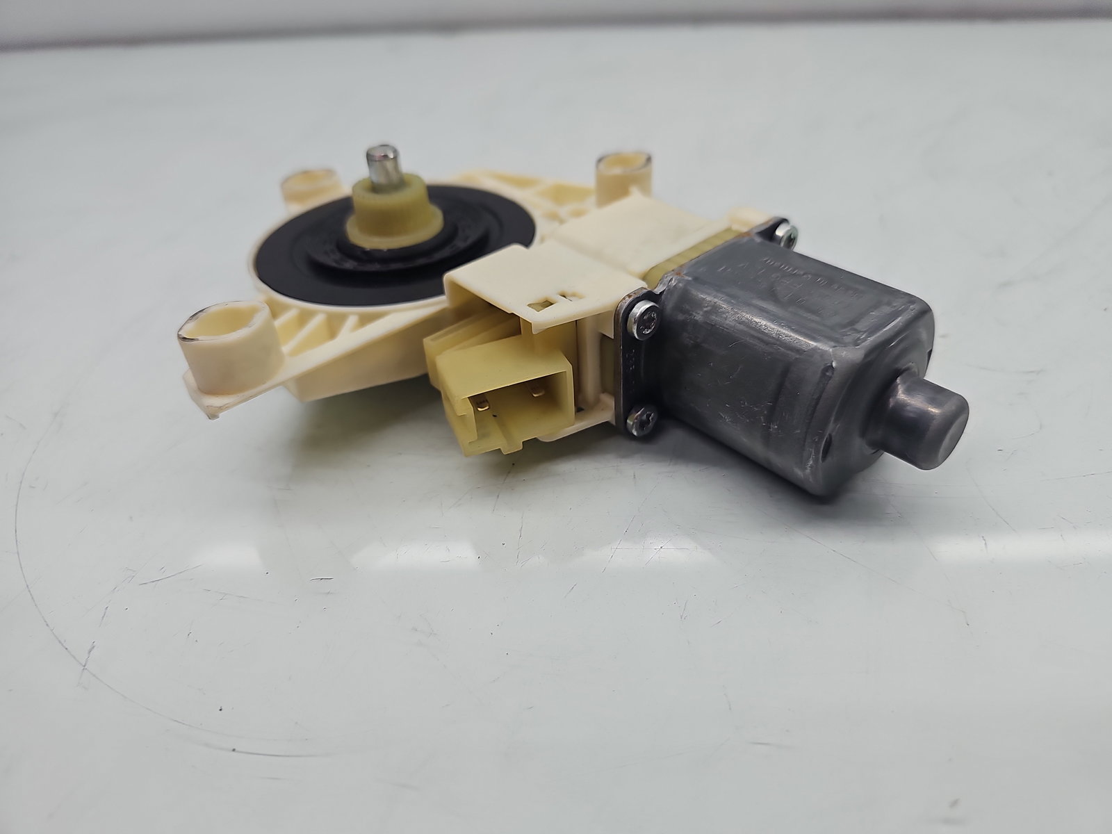 Motoras geam stanga fata Mercedes Clasa C (W204) [Fabr 2007-2014] A2048200142 - imagine 3