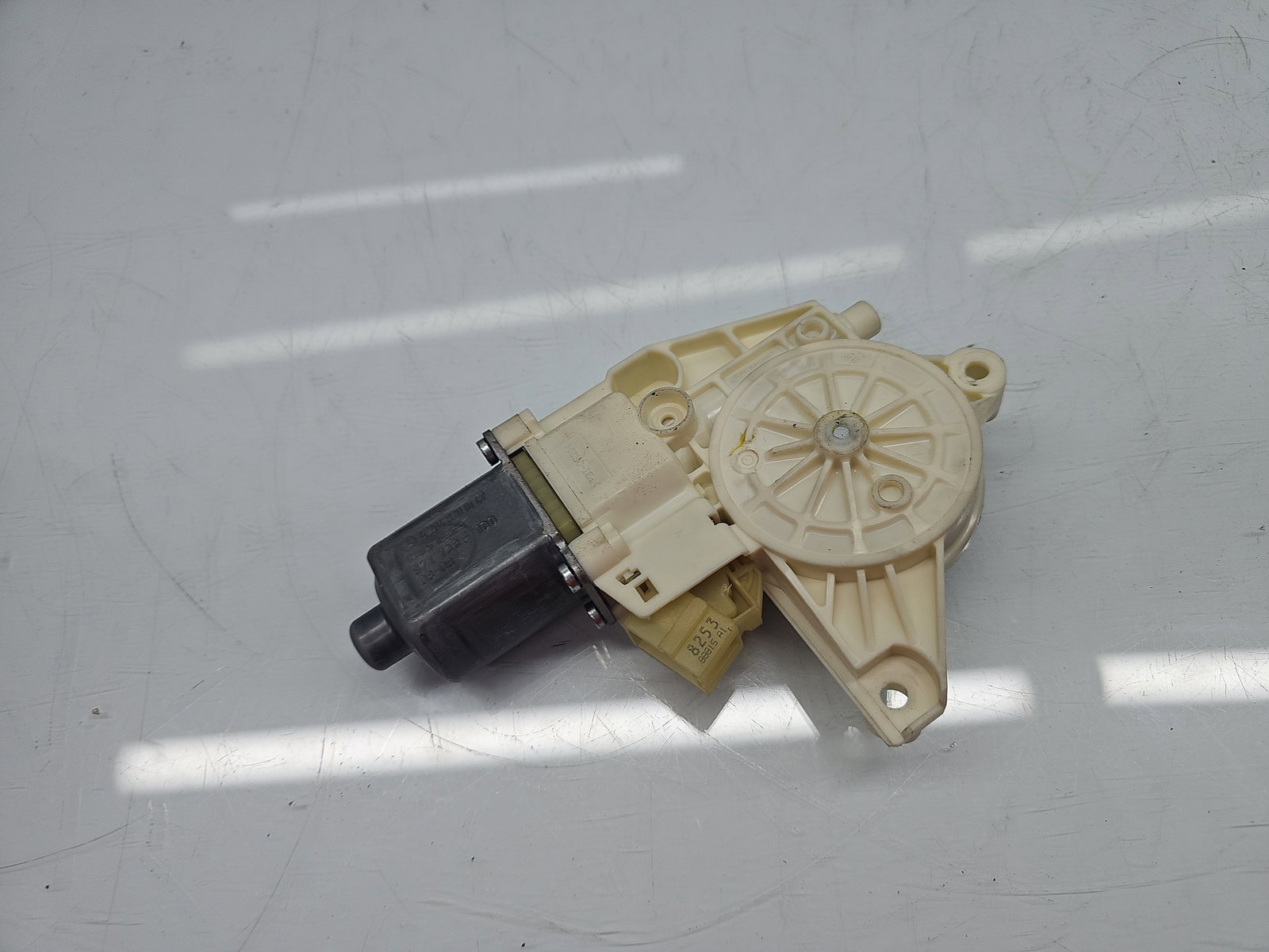 Motoras geam stanga fata Mercedes Clasa C (W204) [Fabr 2007-2014] A2048200142 - imagine 4