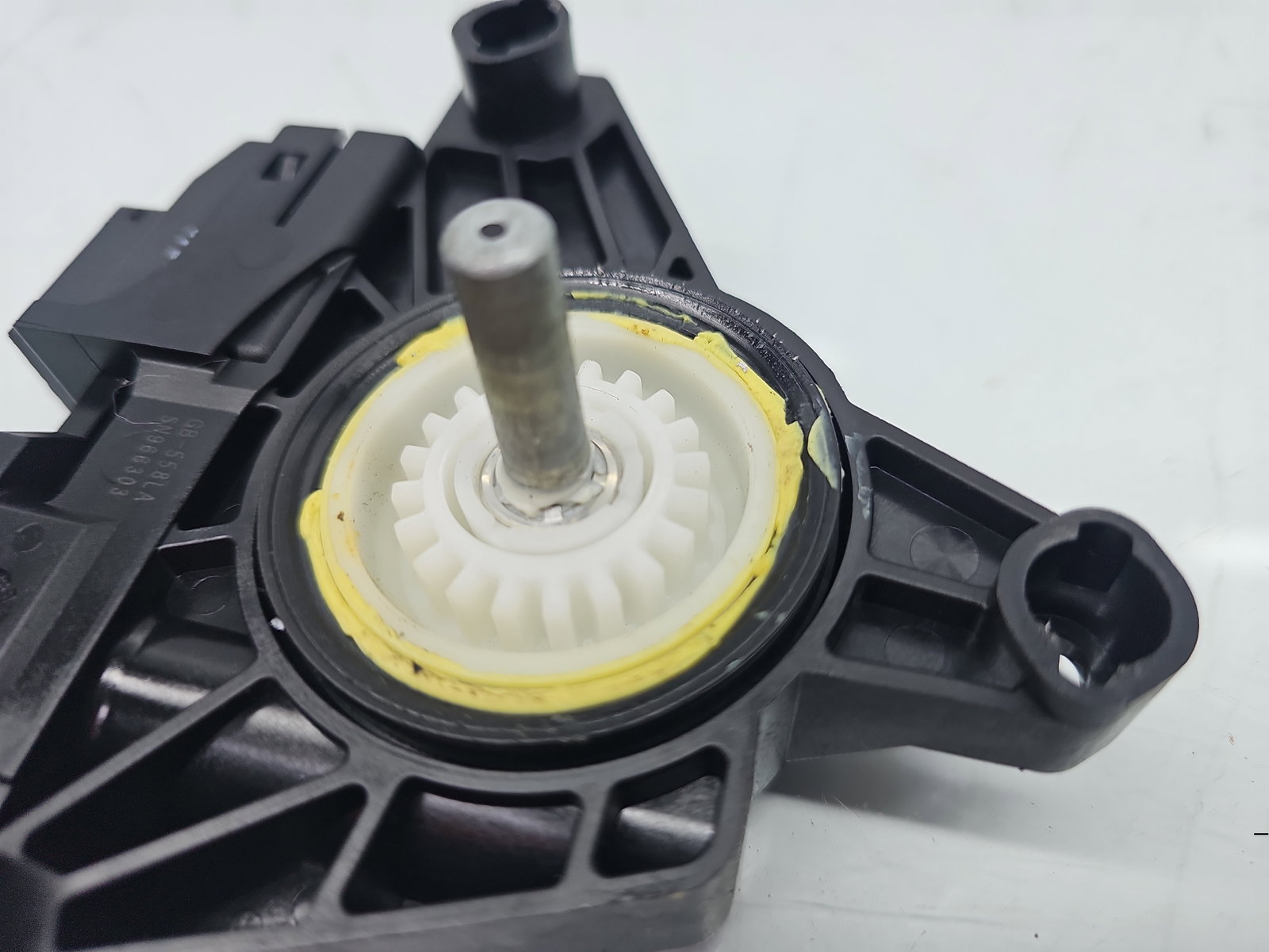 Motoras geam dreapta spate Mercedes Clasa A (W176) [Fabr 2012-2018] A2469063200 - imagine 2