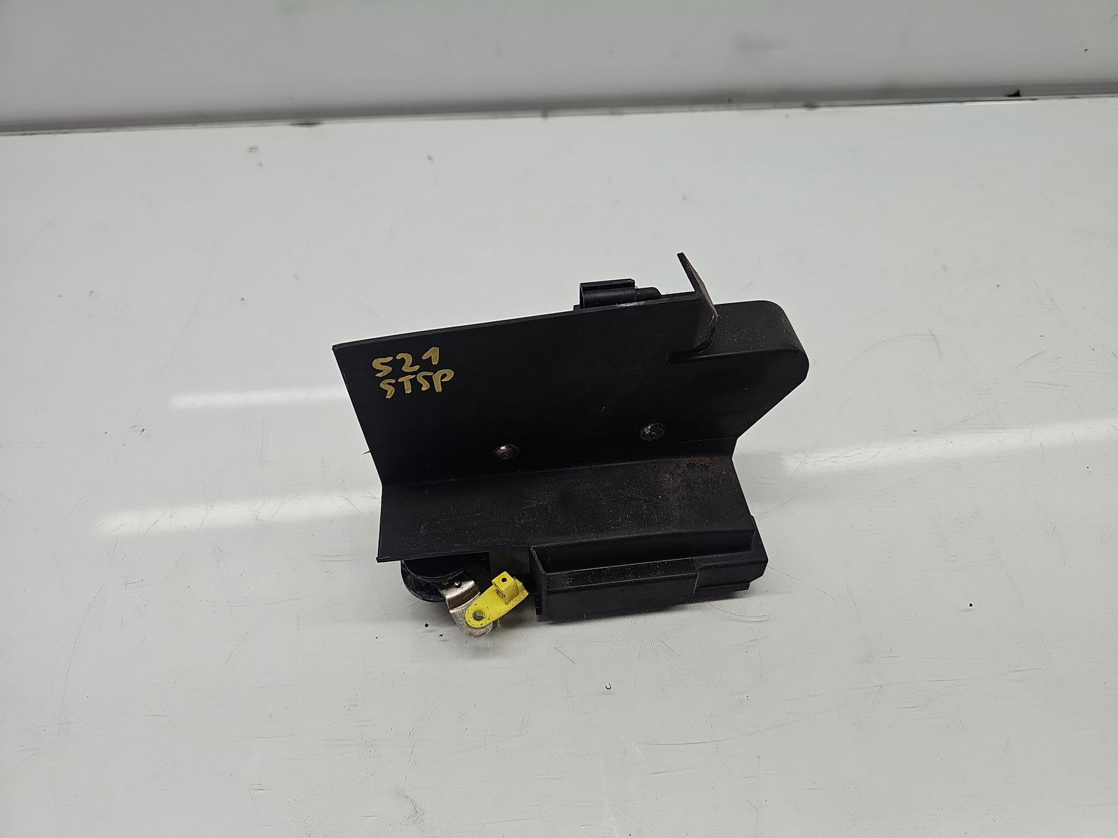 Broasca usa stanga spate Dacia Duster 2 [Fabr 2017-2023] 825038107R - imagine 1