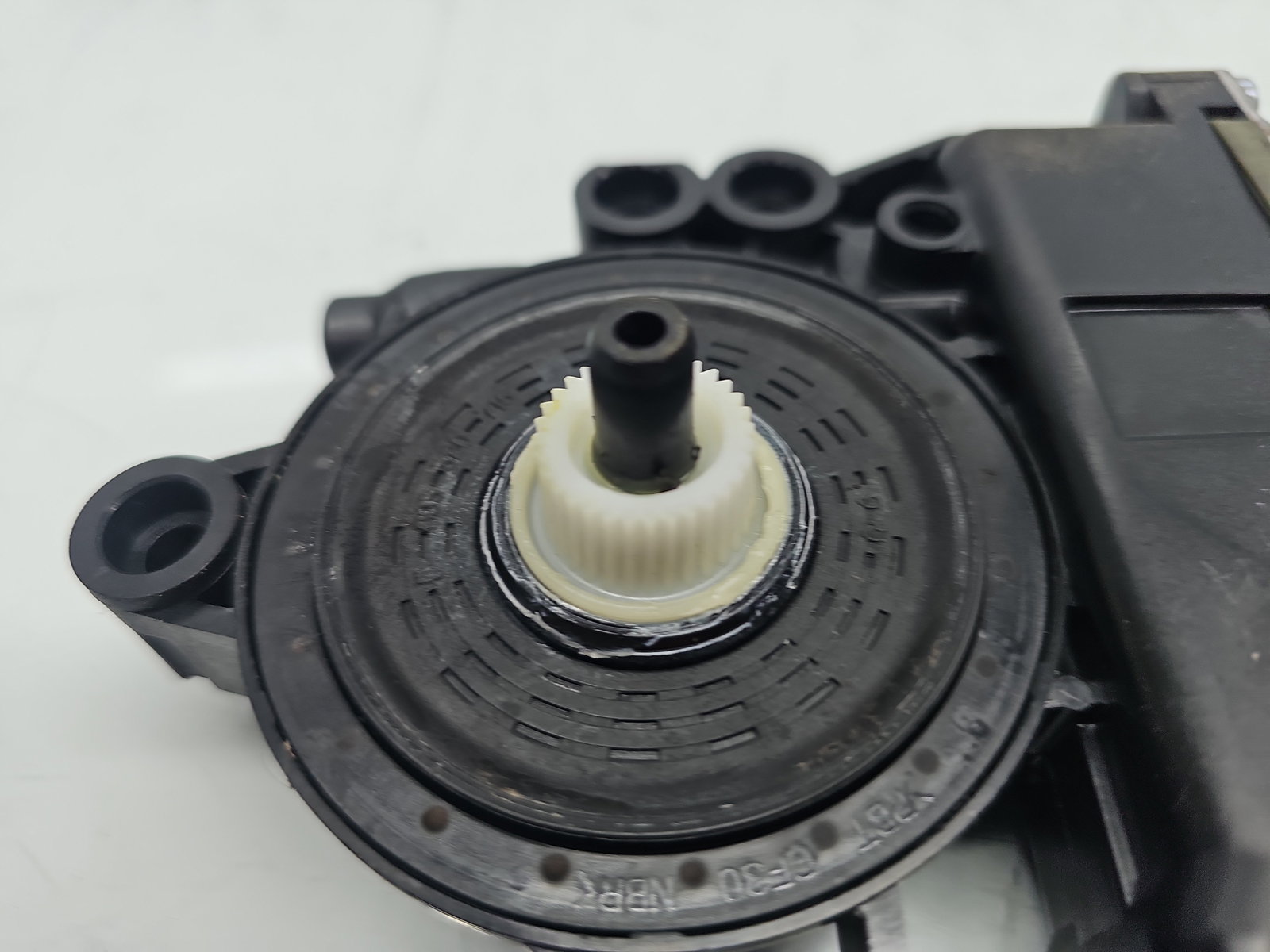 Motoras geam stanga fata Hyundai i40 Wagon [Fabr 2012-2019] 82450-3Z010 - imagine 2