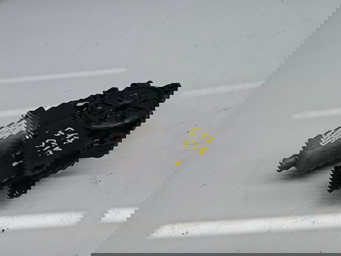 Motoras geam stanga fata Hyundai i40 Wagon [Fabr 2012-2019] 82450-3Z010