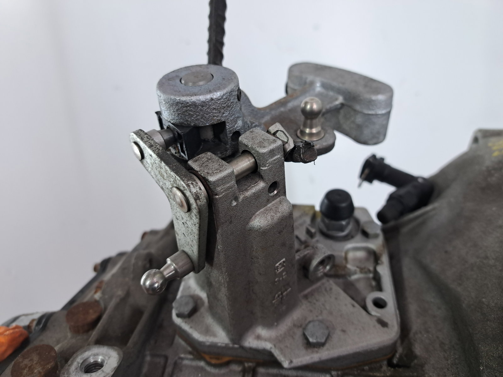 Cutie viteze manuala 5 trepte Opel Adam (M13) [Fabr 2012-prezent] 1.2 Benz D12XEL 24580479 649354685 51KW / 69CP - imagine 6