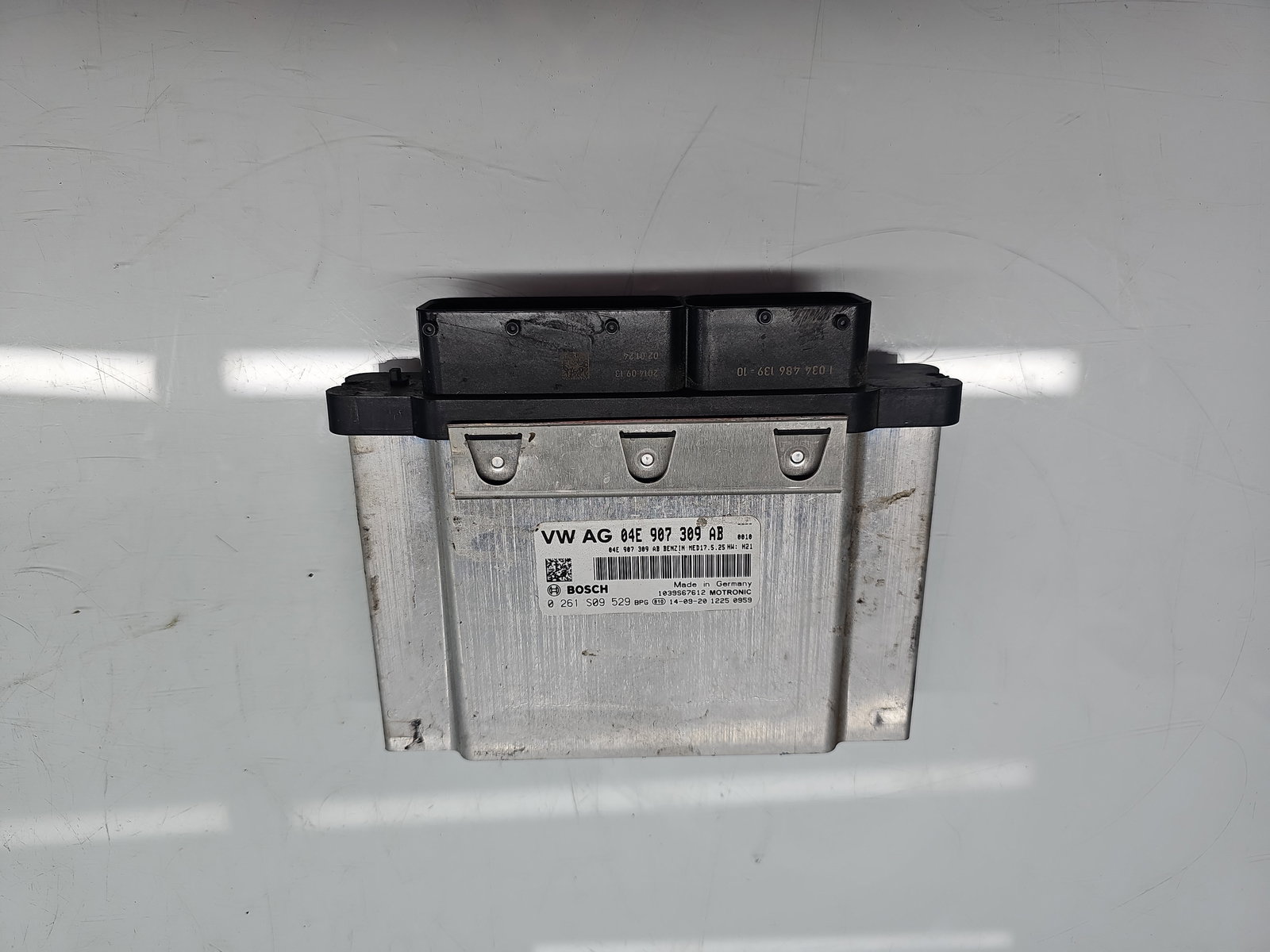 Calculator motor ECU AUDI A3 (8VS) [Fabr 2013-prezent] 04E907309AB 1.4 TFSI CZEA 110KW / 150CP - imagine 1