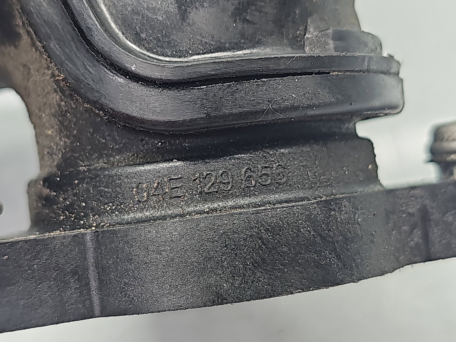 Rezonator aer AUDI A3 (8VS) [Fabr 2013-prezent] 04E129656 1.4 TFSI CZEA 110KW / 150CP - imagine 5