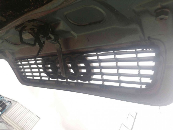 Grila capota OEM Audi A4 (8D2, B5) [Fabr 1994-2000] 1.9 AHH