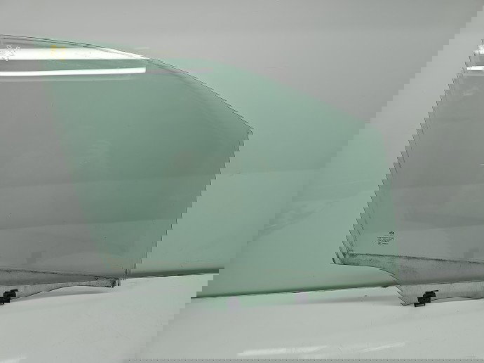 Geam usa dreapta fata PEUGEOT 2008 [Fabr 2013-prezent] OEM