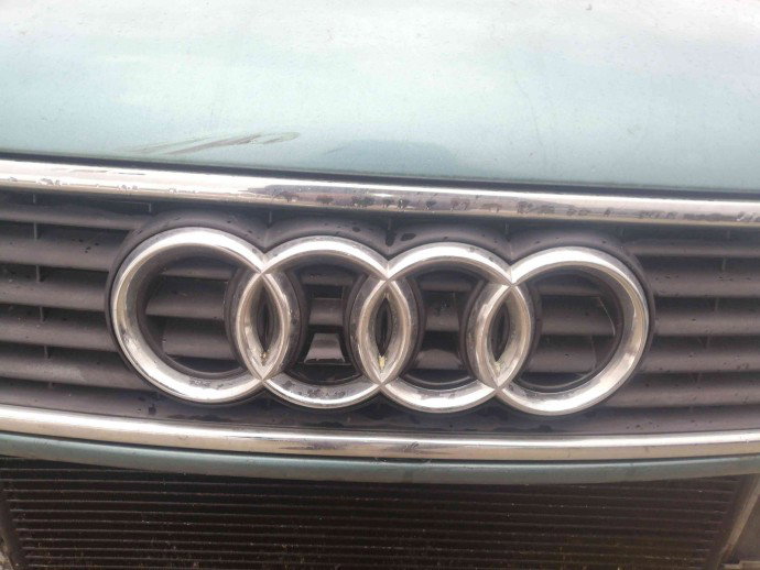 Grila capota OEM Audi A4 (8D2, B5) [Fabr 1994-2000] 1.9 AHH