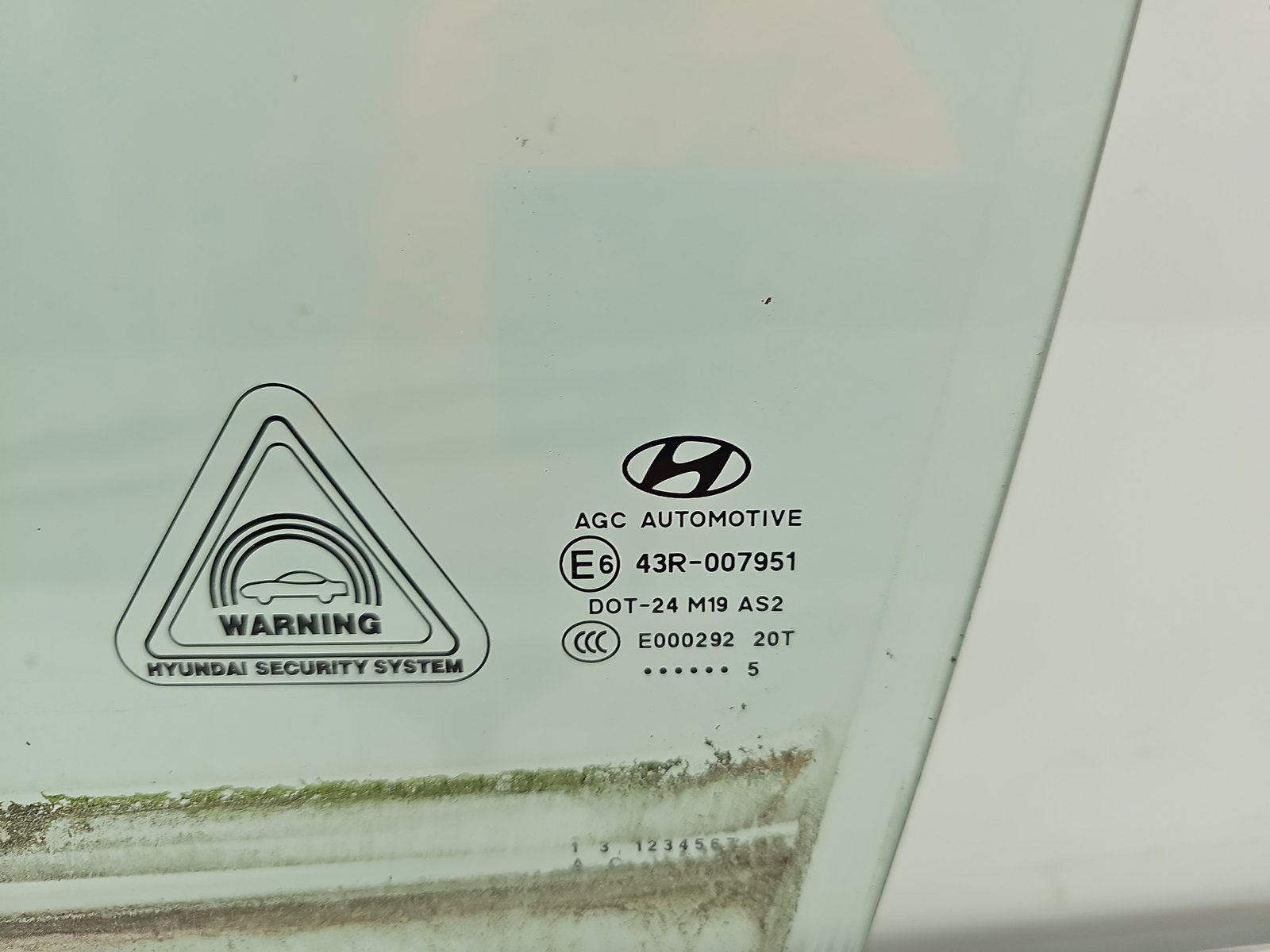 Geam usa stanga fata Hyundai ix35 (LM) [Fabr 2010-2017] OEM - imagine 2