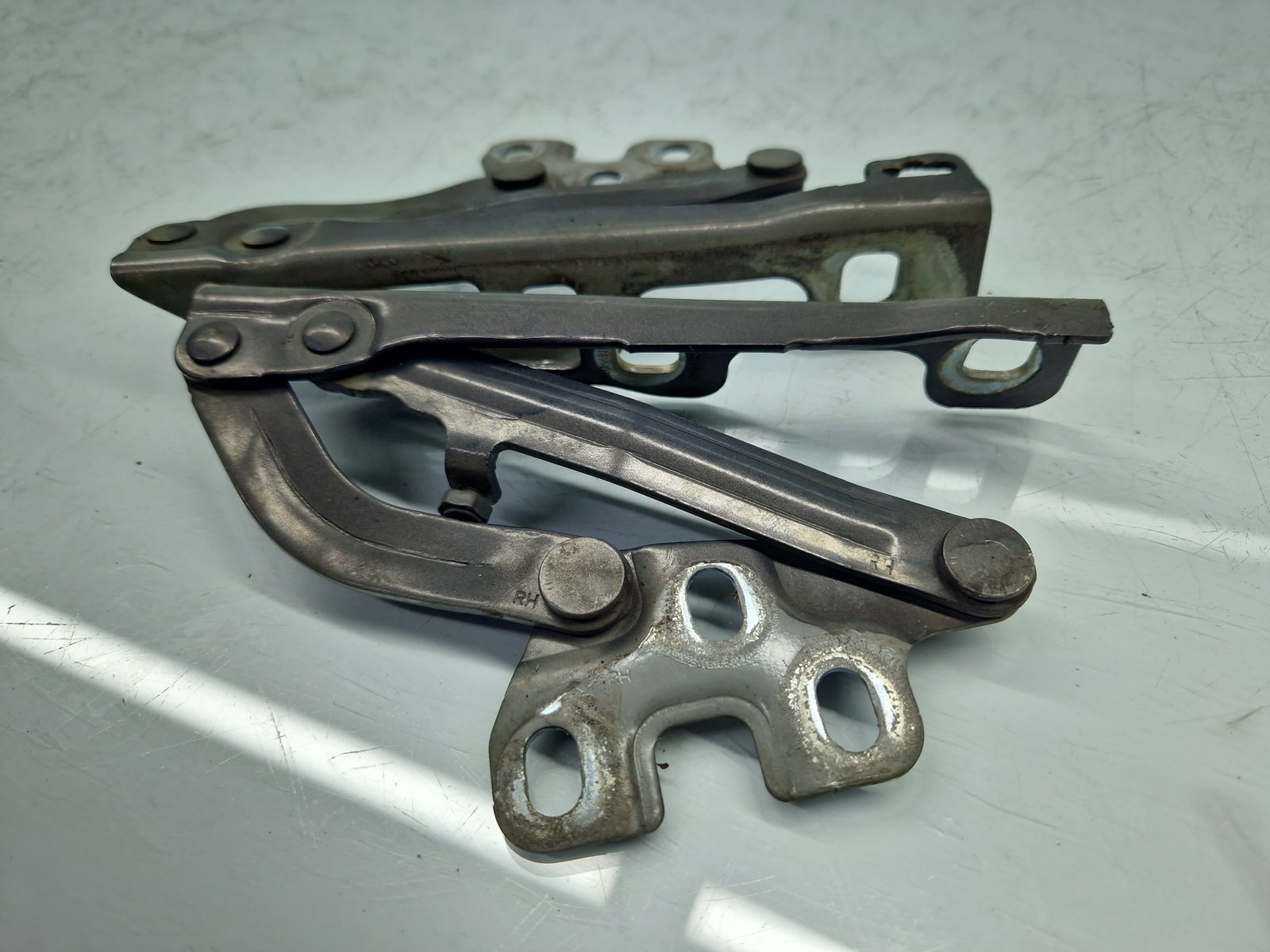 Set balamale capota Opel Corsa D [Fabr 2006-2013] 13311903,13311902 - imagine 3