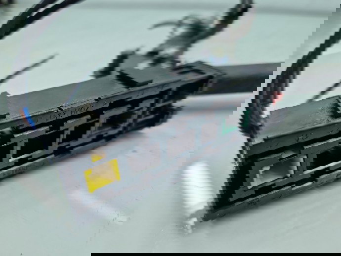 Capsa centura stanga fata Opel Corsa D [Fabr 2006-2013] 6163203000