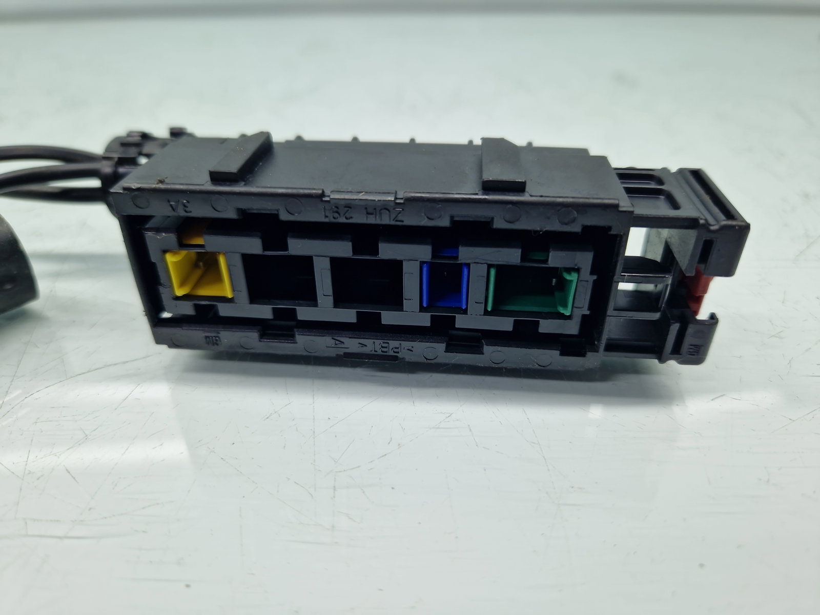 Capsa centura dreapta fata Opel Corsa D [Fabr 2006-2013] 616046800C - imagine 3