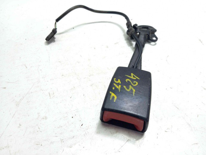 Capsa centura stanga fata OEM Audi A4 (8EC, B7) [Fabr 2004-2008] 2.0 BLB