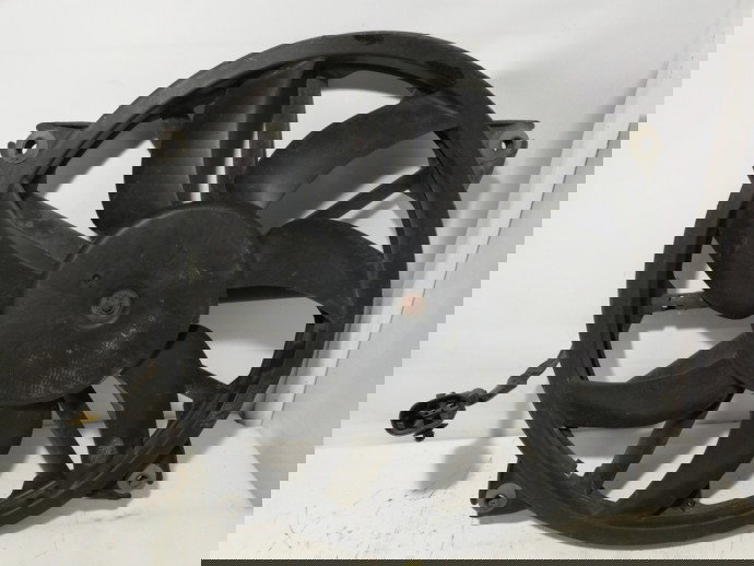 Electroventilator Citroen C4 1.6HDI 1049874716T 2004-2011