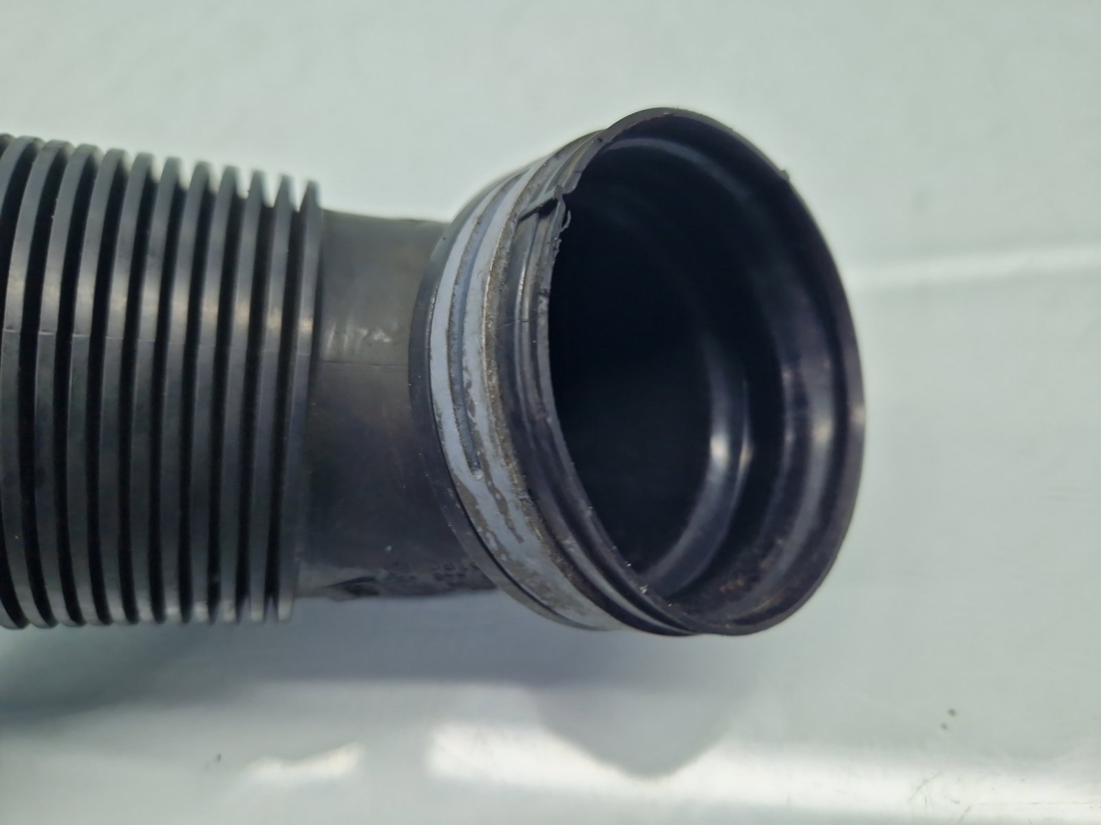 Tub admisie aer Volkswagen Golf 7 (5G) [Fabr 2014-prezent] 5Q0129654 1.6 TDI CLHA 77KW / 105CP - imagine 3