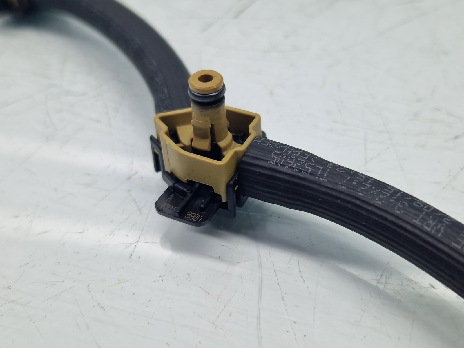 Conducta retur injectoare Volkswagen Golf 7 (5G) [Fabr 2014-prezent] OEM 1.6 TDI CLHA 77KW / 105CP - imagine 3