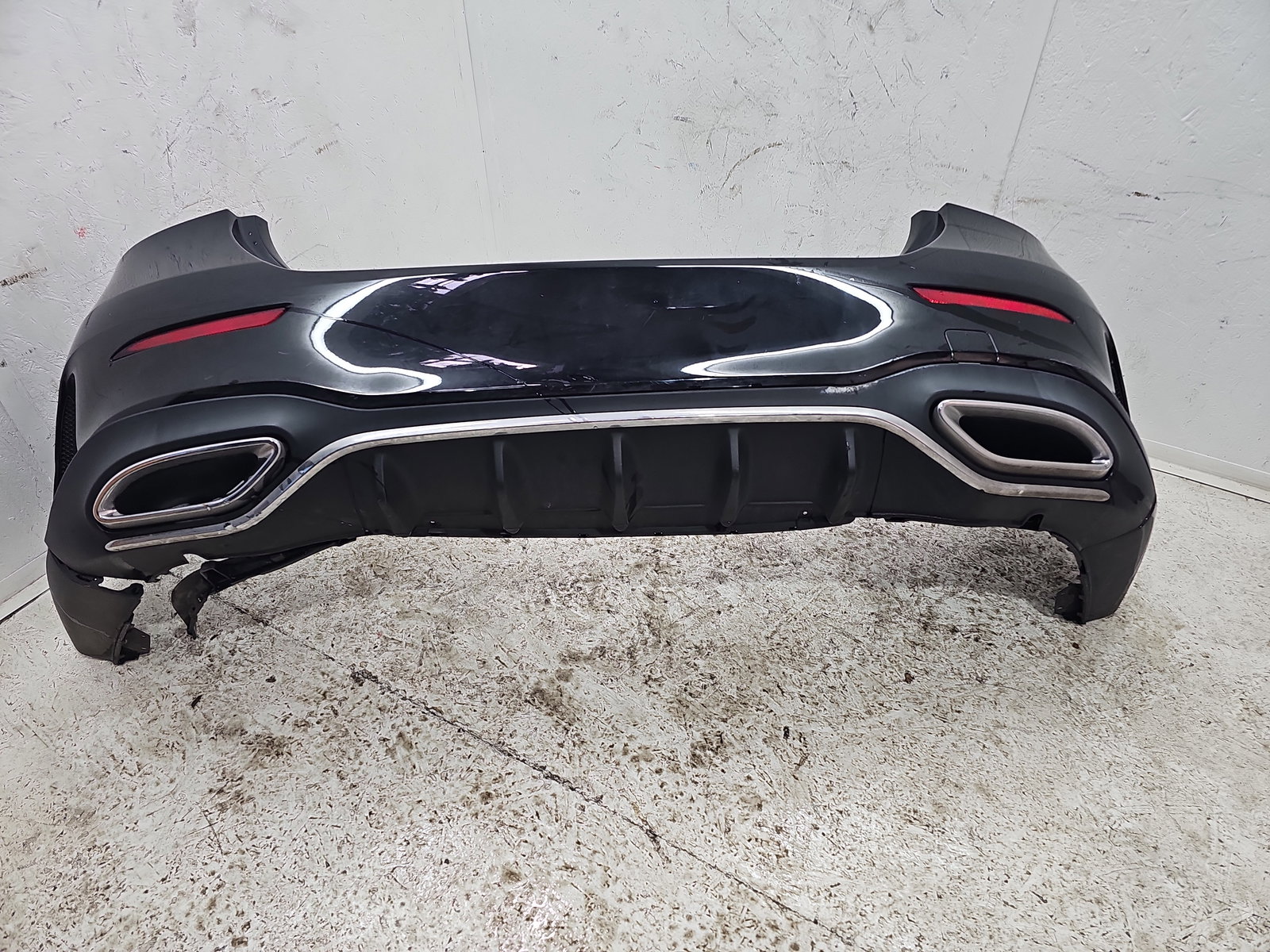 Bara spate Mercedes Clasa A (W177) [Fabr 2019-2024] Berlina AMG 191U Negru Cosmos - imagine 2