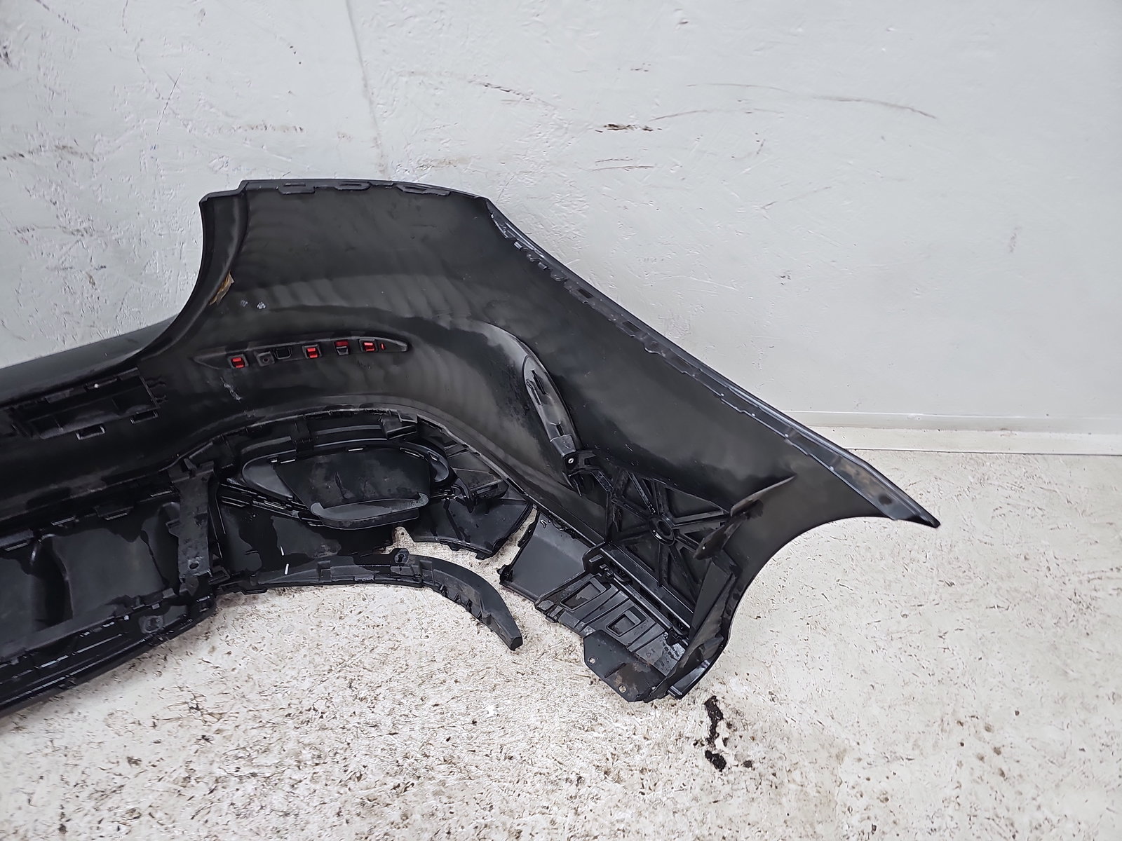 Bara spate Mercedes Clasa A (W177) [Fabr 2019-2024] Berlina AMG 191U Negru Cosmos - imagine 6