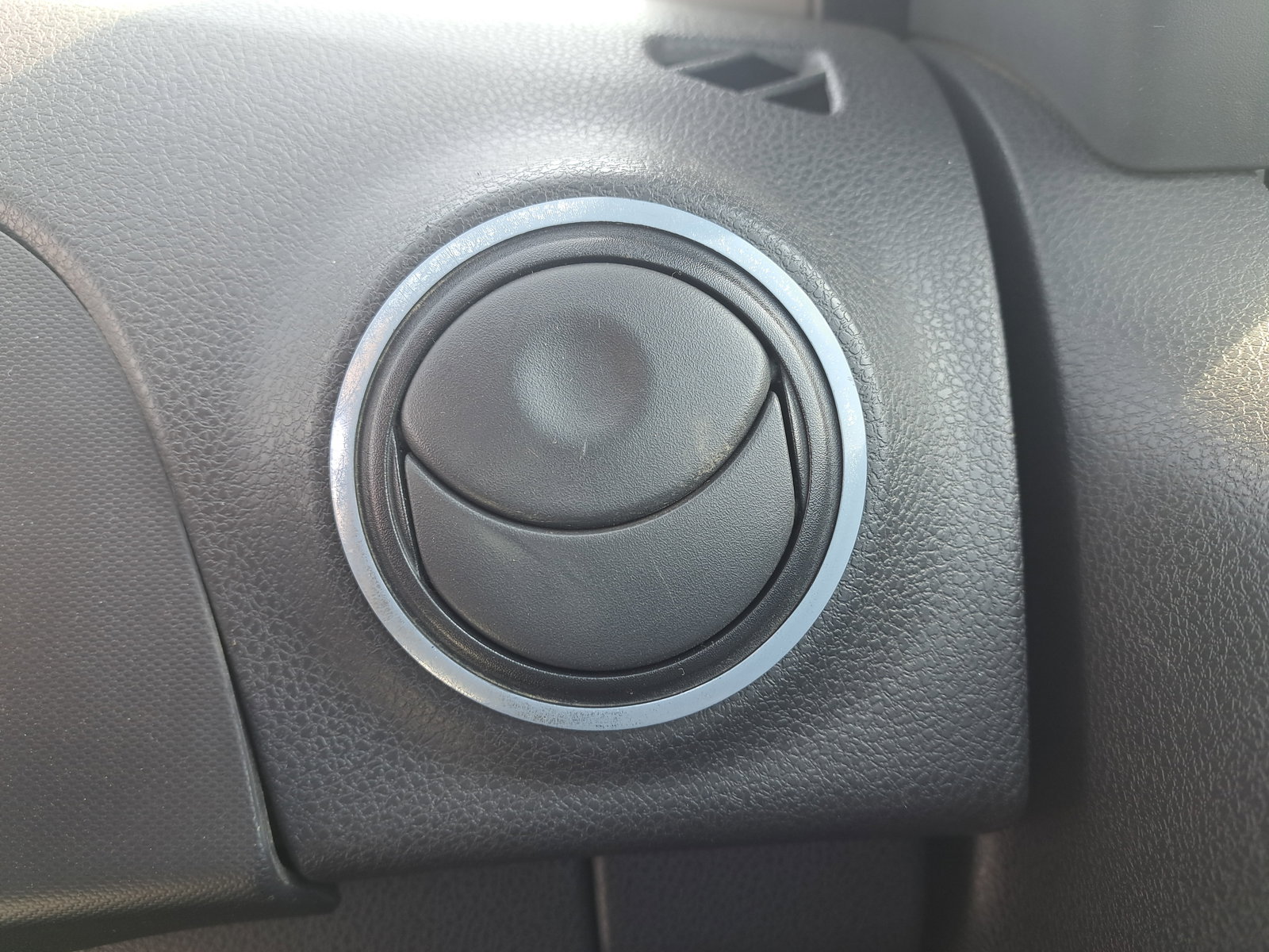 Grila aerisire dreapta Dacia Logan 2 [Fabr 2012-2020] OEM - imagine 1