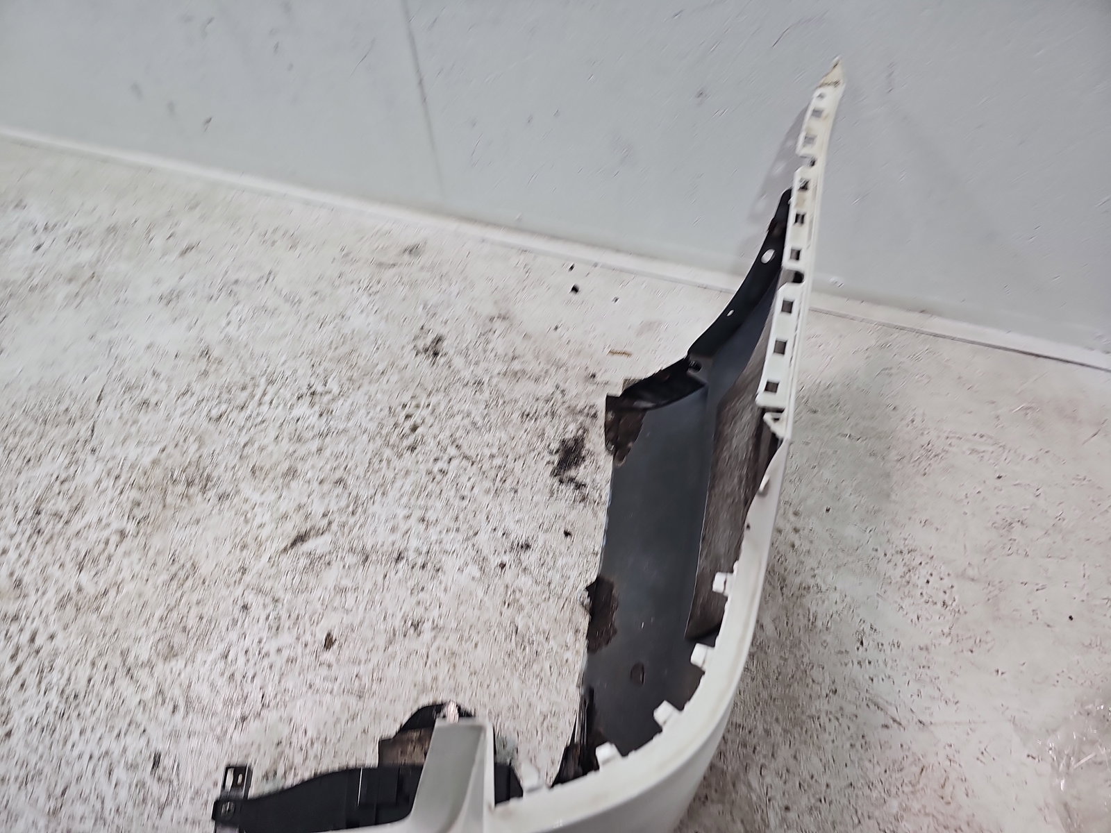 Bara spate Mercedes Clasa E (W212) [Fabr 2009-2016] Break AMG 650U Alb Calcite - imagine 7