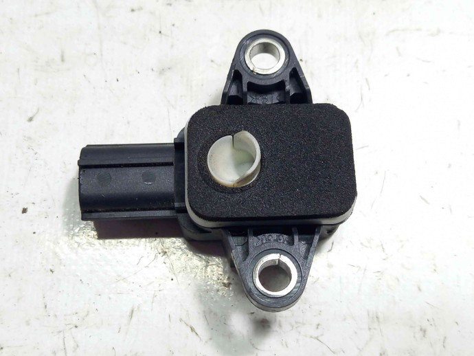 Senzor impact 8P0955557 Audi A4 (8EC, B7) [Fabr 2004-2008] 2.0 BLB