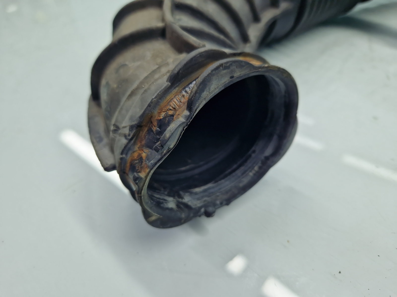 Tub admisie aer Ford Transit Custom (TTF) [Fabr 2012-2016] CC11-9C623-C 2.2 TDCi CYR5 74KW / 100CP - imagine 5