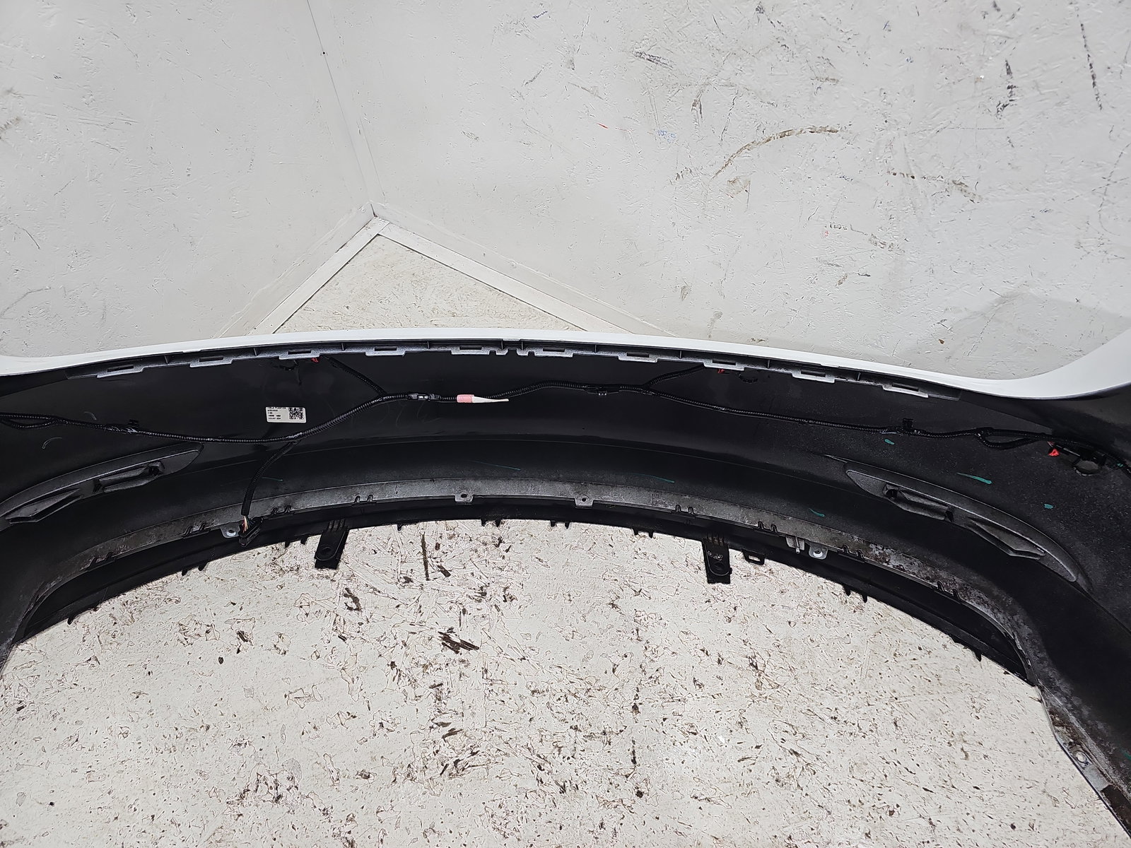 Bara spate TESLA Model 3 [Fabr 2020-2025] Pearl White - imagine 9