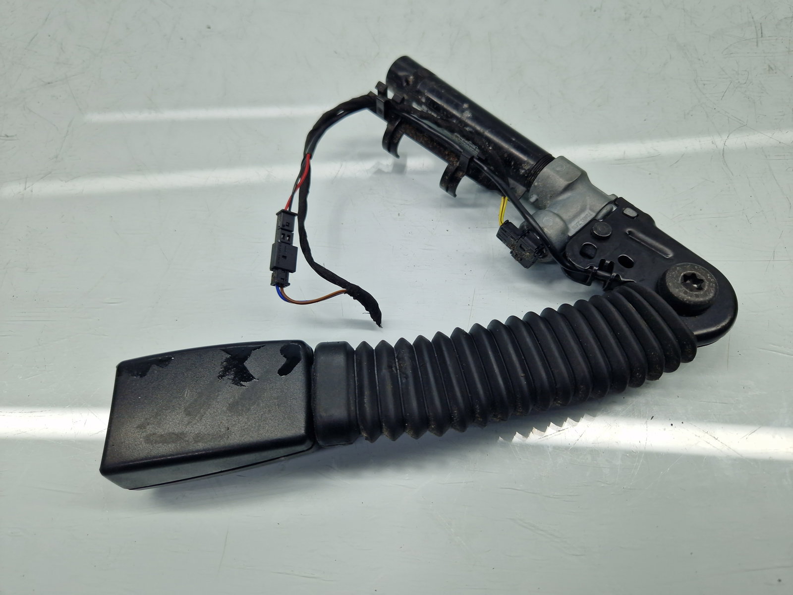 Capsa centura stanga fata Bmw 5 GT (F07) [Fabr 2011-2016] 624082000 - imagine 2