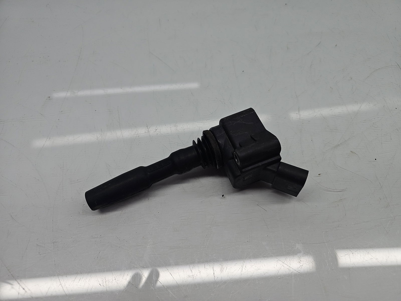 Bobina inductie Skoda Rapid (NH3) [Fabr 2012-2019] 04E905110E 1.4 TFSI CZEA 110KW / 150CP - imagine 1