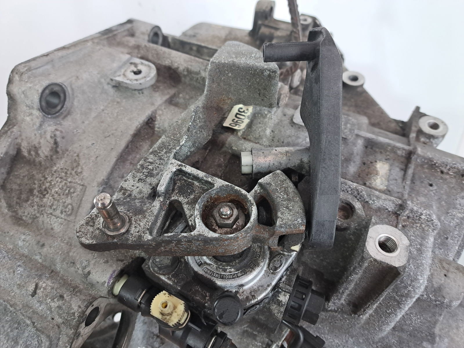 Cutie viteze manuala 6 trepte Volkswagen Golf 6 (5K1) [Fabr 2009-2013] 2.0 TDI CFFB NFU 103KW / 140CP - imagine 2