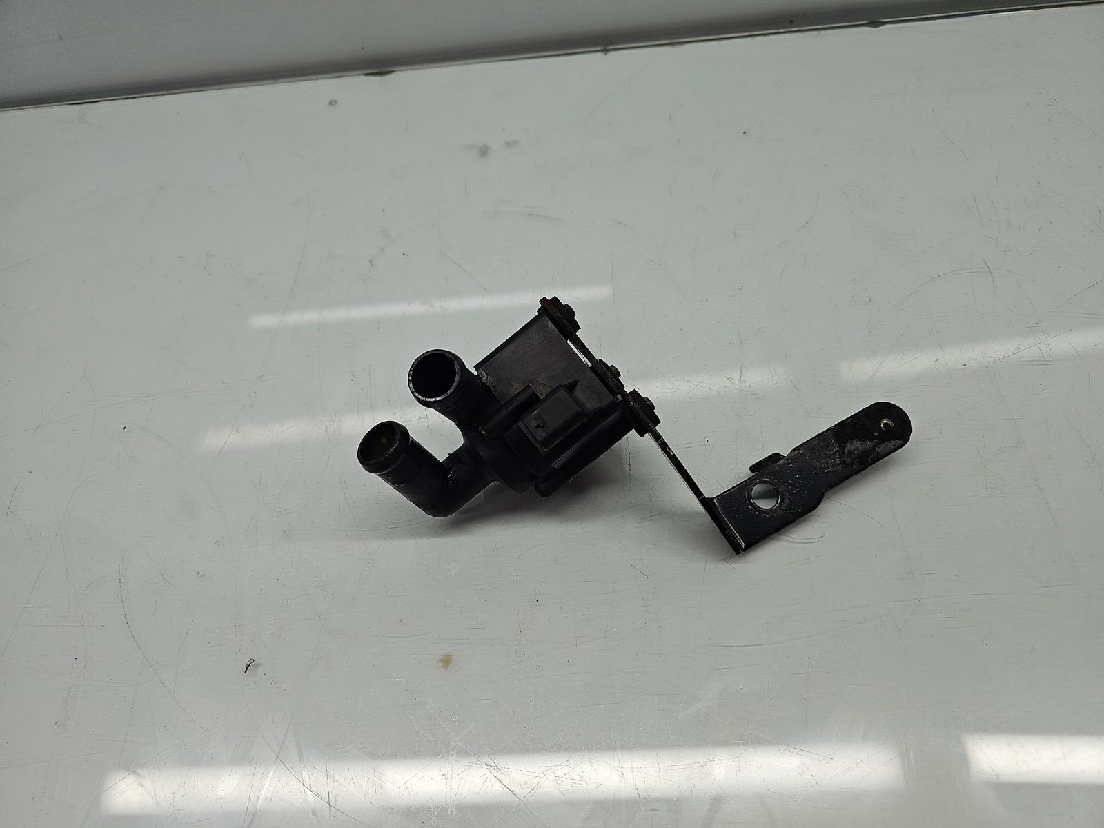 Pompa recirculare apa AUDI A3 (8P1) [Fabr 2003-2012] 5N0965561 1.6 TDI CAYC 77KW / 105CP - imagine 4