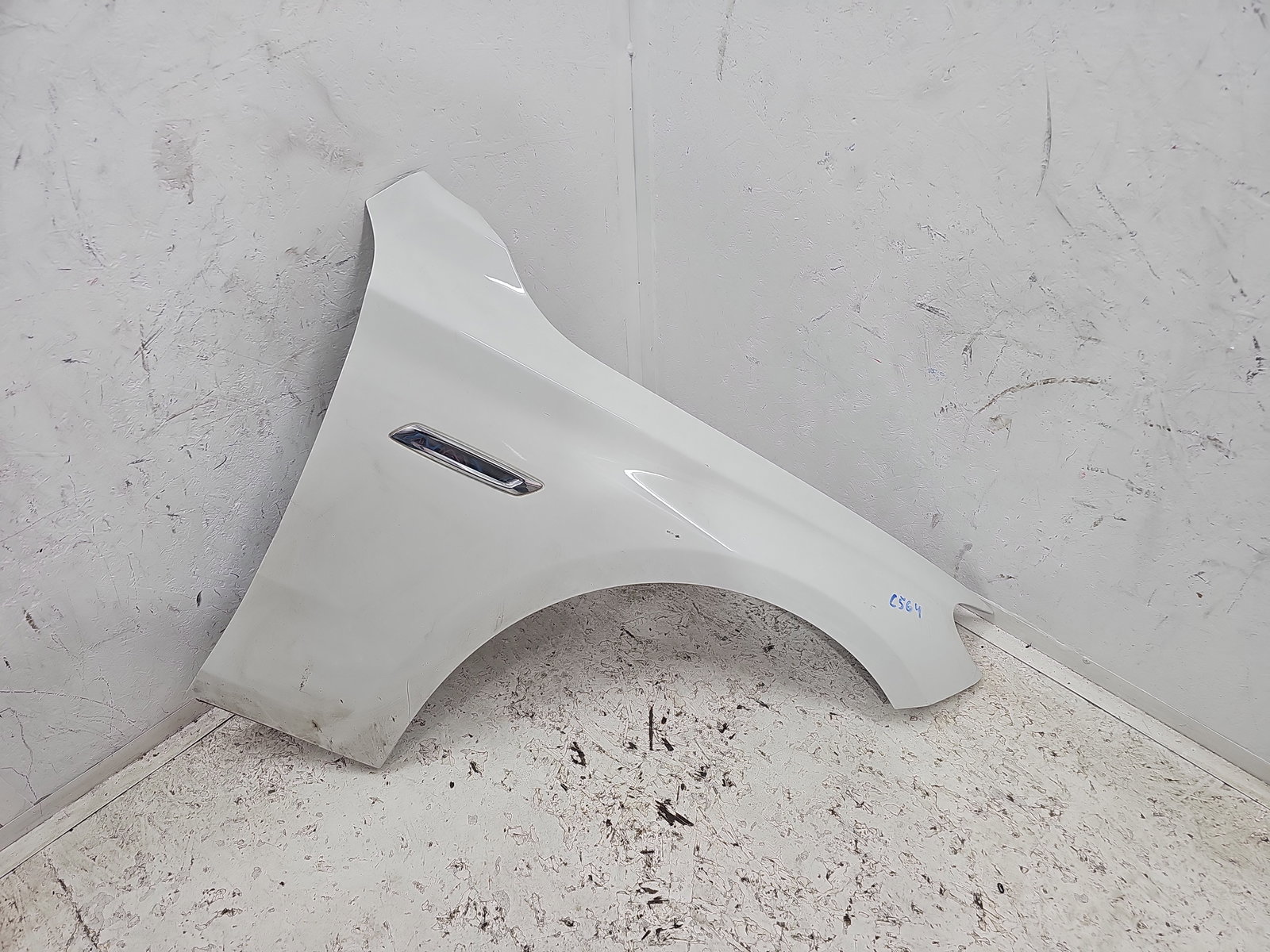 Aripa dreapta fata Bmw 5 GT (F07) [Fabr 2011-2016] Hatchback 300 Alpinweiss III - imagine 1