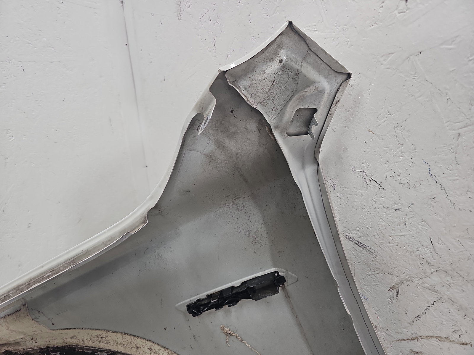 Aripa dreapta fata Bmw 5 GT (F07) [Fabr 2011-2016] Hatchback 300 Alpinweiss III - imagine 8