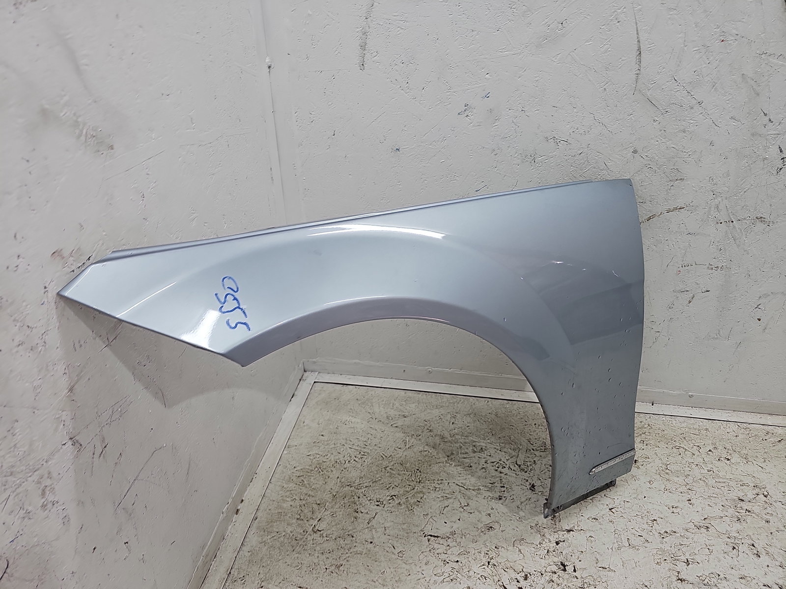 Aripa stanga fata Mercedes Clasa C (W204) [Fabr 2007-2014] Berlina Facelift, AMG 988U Argintiu Diamat - imagine 2