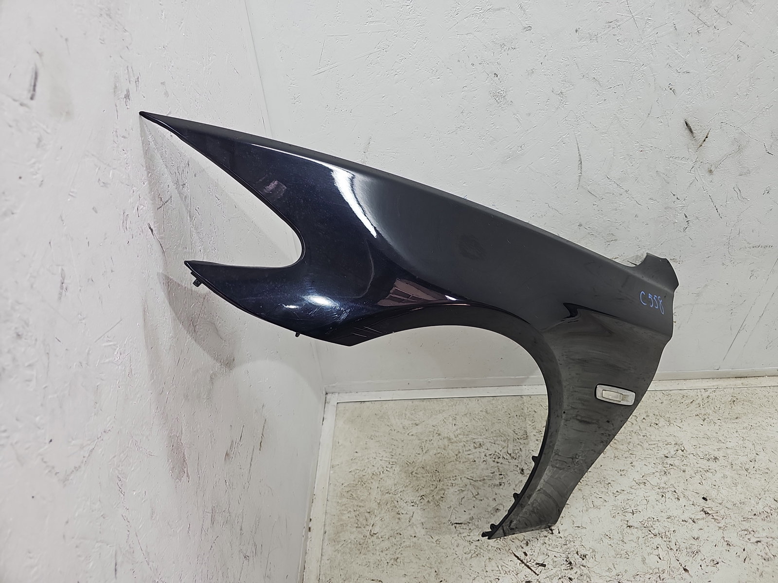 Aripa stanga fata Bmw 5 (F10) [Fabr 2011-2016] Berlina Pachet M 416 Carbonschwarz Mc - imagine 2