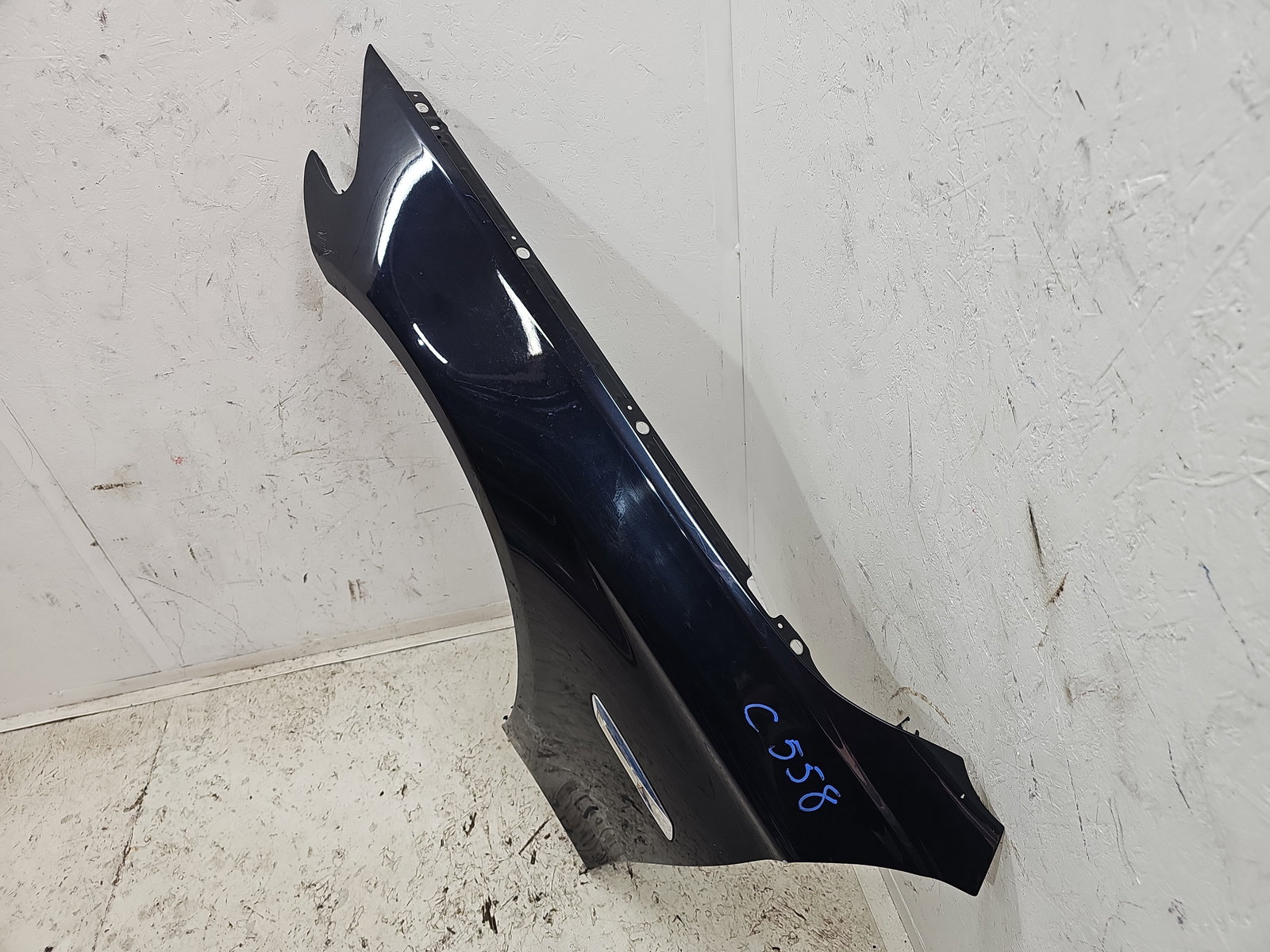 Aripa stanga fata Bmw 5 (F10) [Fabr 2011-2016] Berlina Pachet M 416 Carbonschwarz Mc - imagine 3