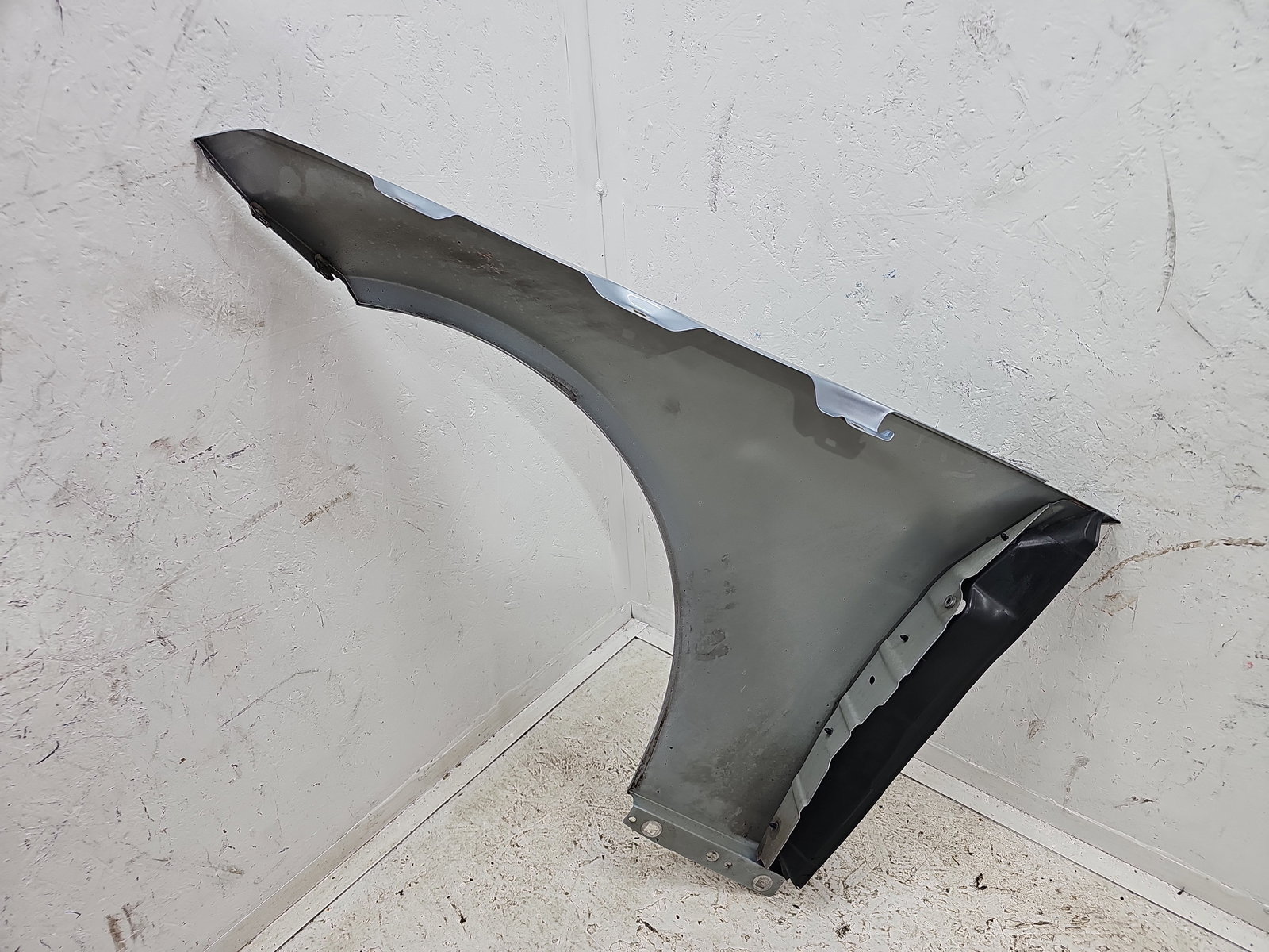 Aripa dreapta fata Mercedes Clasa C (W204) [Fabr 2007-2014] Berlina Facelift, AMG 988U Argintiu Diamat - imagine 5