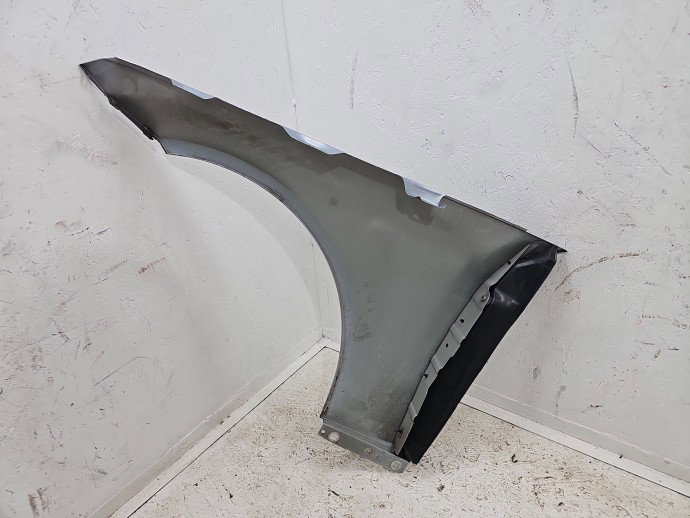 Aripa dreapta fata Mercedes Clasa C (W204) [Fabr 2007-2014] Berlina Facelift, AMG 988U Argintiu Diamat
