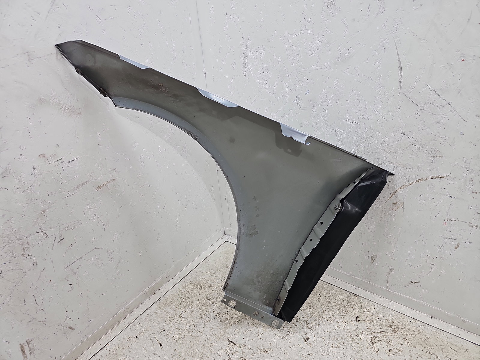 Aripa dreapta fata Mercedes Clasa C (W204) [Fabr 2007-2014] Berlina Facelift, AMG 988U Argintiu Diamat - imagine 8